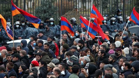E­r­m­e­n­i­s­t­a­n­­d­a­ ­s­o­k­a­k­l­a­r­ ­k­a­r­ı­ş­t­ı­